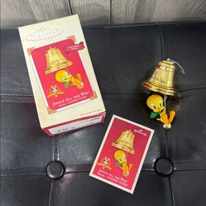 Looney Tunes Jingle All The Way Tweety Bird Hallmark Keepsake Christmas Ornament